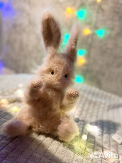 Вязаный зайка амигуруми