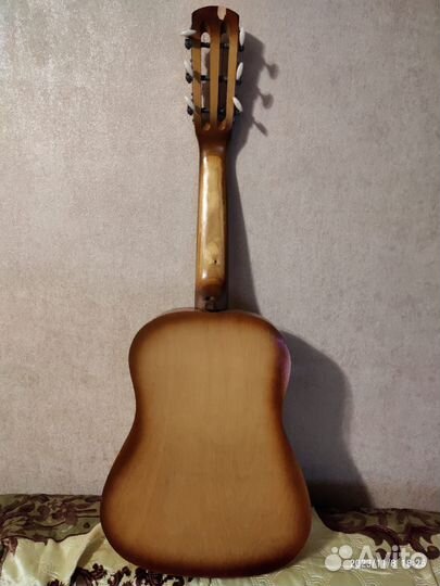 Гитара шестиструнная