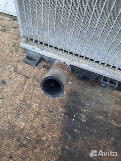 Радиатор основной Hyundai Santa Fe внедорожник 5