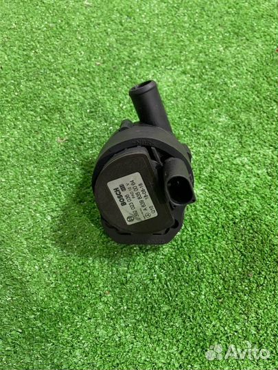 Насос охлаждающей жидкости Mercedes-Benz Gle C292