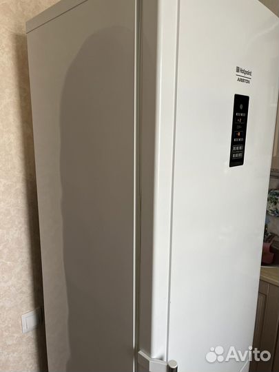 Холодильник hotpoint ariston бу