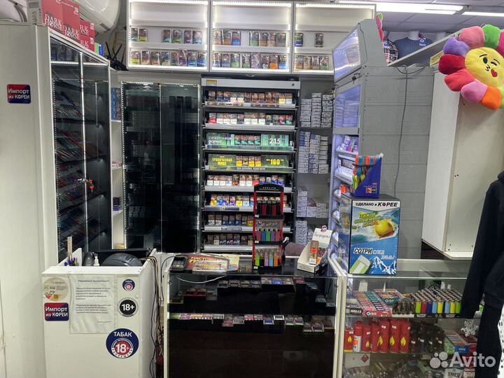 Магазин табака у выхода из метро