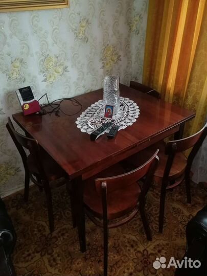 Стол полированный раскладной