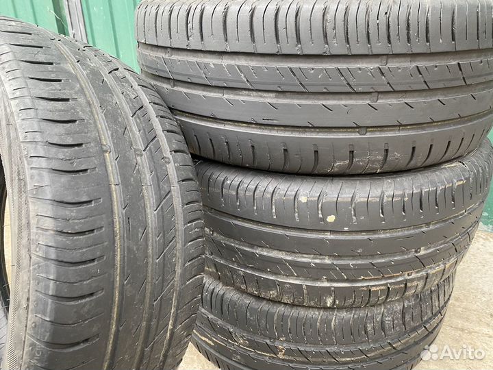 Viatti Strada Asimmetrico V-130 195/50 R15