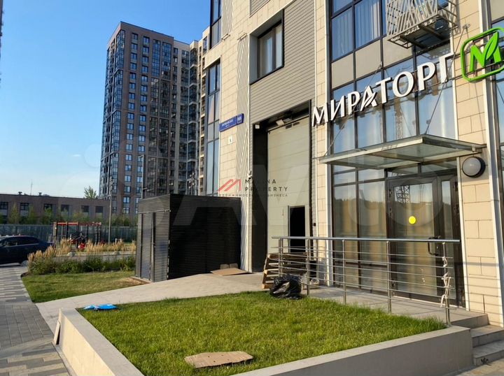 Продам торговое помещение, 489 м²