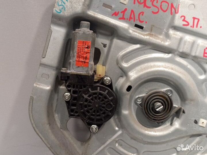 Стеклоподъемник задний правый Hyundai Tucson