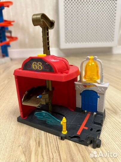 Hot Wheels наборы и треки