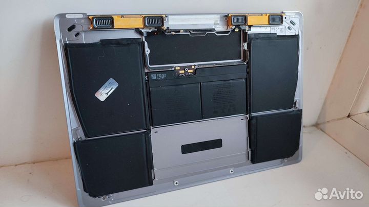 MacBook 12 early 2015 с нижней крышкой