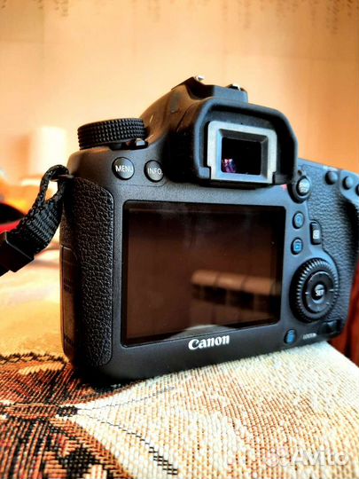 Зеркальный фотоаппарат canon 6D EOS