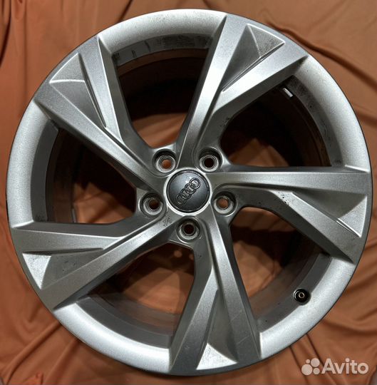 Диск 8W0601025EJ Audi A4 B9 (б/у)