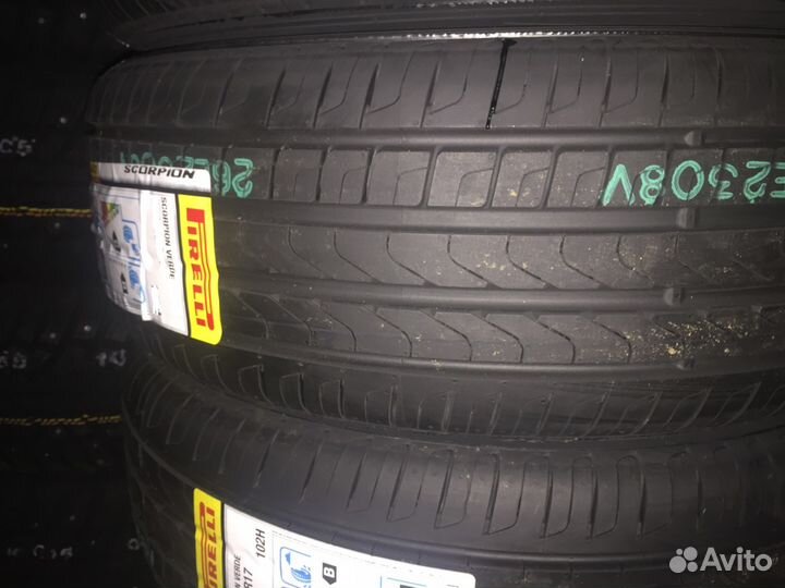 Pirelli P Zero 285/45 R22