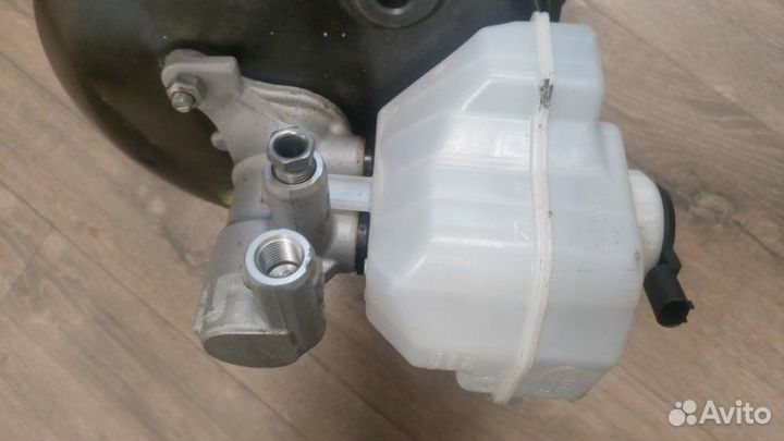 Вакуумный усилитель тормозов Land Rover Range