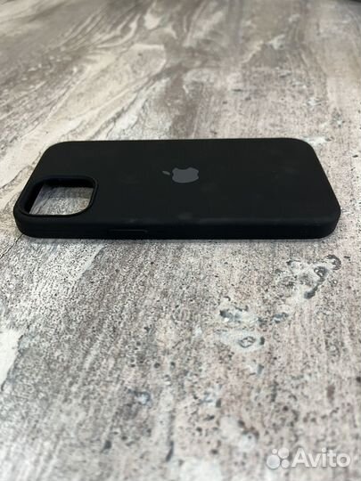 Чехол + Защитное стекло на iPhone 13