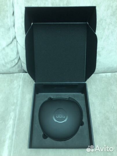 Наушники JBL