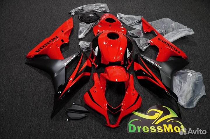 Комплект пластика на Honda CBR 600RR 2007-2008