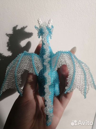 Большой дракон из бисера