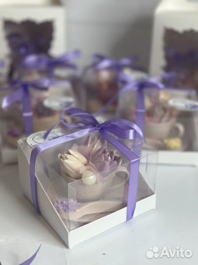 Подарок на 8 марта. Чайная пара из шоколада