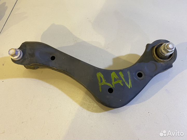 Рычаг поперечный верхний правый toyota rav4 c50 20