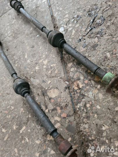 Трос ручника Mitsubishi Lancer 9 4G18 2005