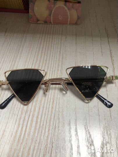 Солнцезащитные очки