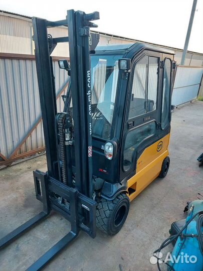 Вилочный электропогрузчик 2т,3,5м