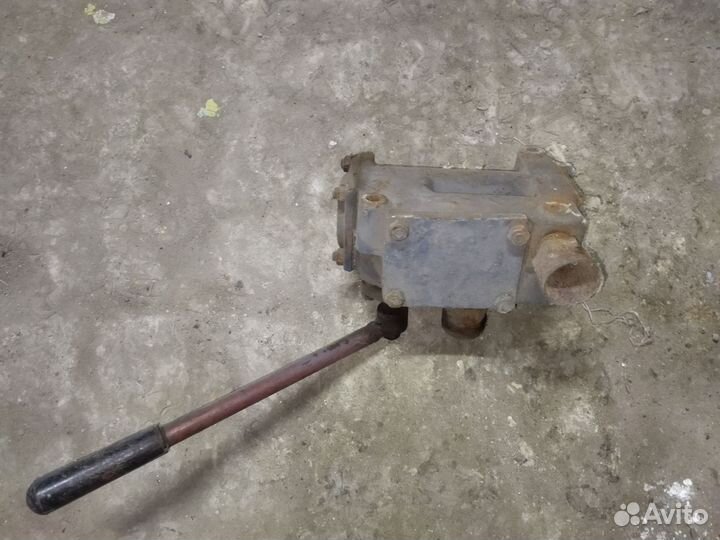 Ручной водяной насос