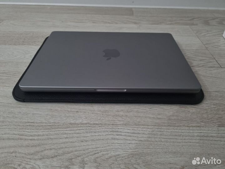 Apple MacBook Pro 14 m1pro