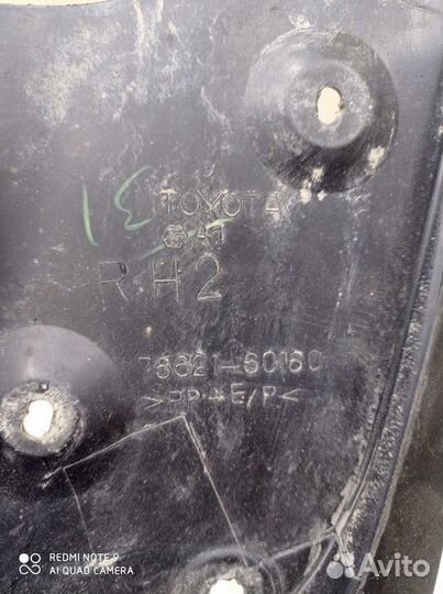 Брызговик передний правый Lexus LX