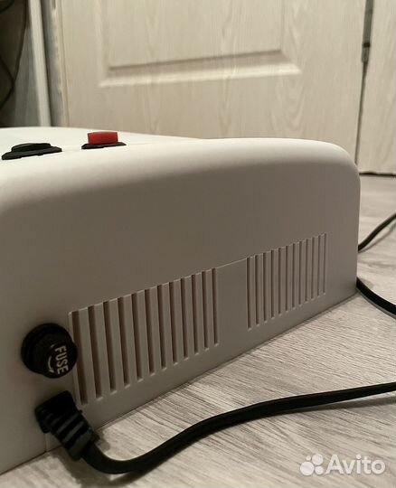 Уф лампа для маникюра + база для ногтей