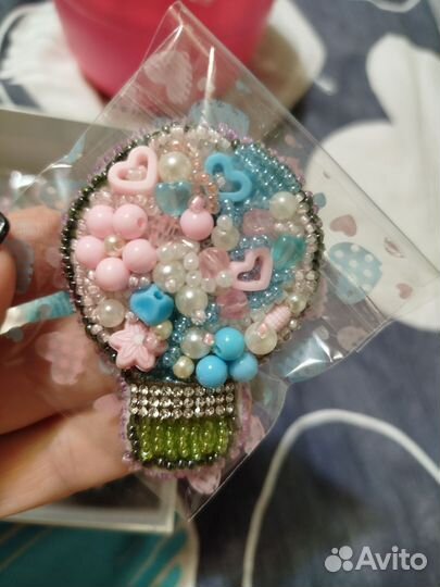 Брошь из бисера