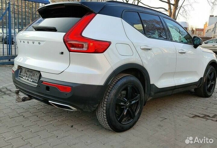 Volvo XC40 2017-2022 на запчасти