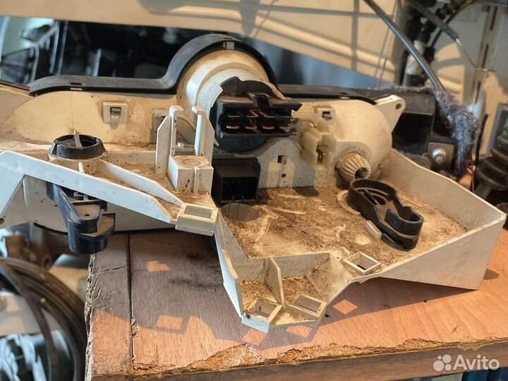 Блок управления печкой Мицубиси carisma