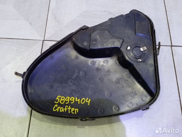 Крышка двигателя