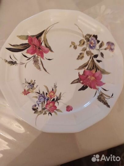 Тарелки столовые