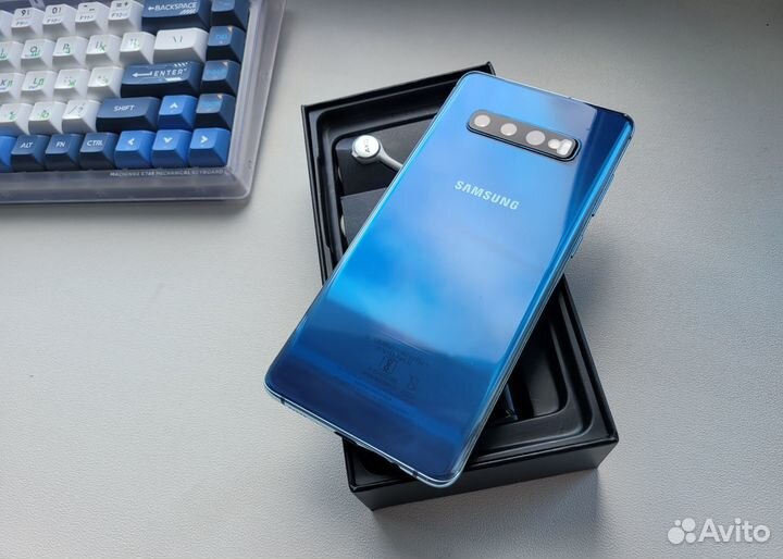 Samsung Galaxy S10+, 8/128 ГБ