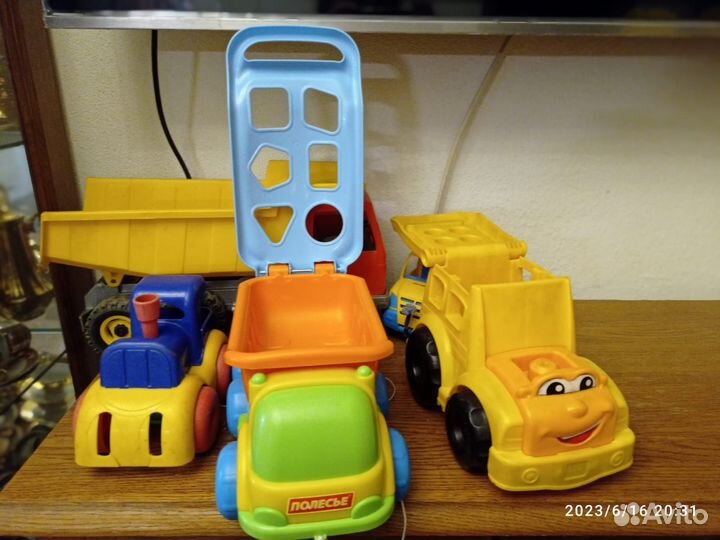 Детские игрушки машины