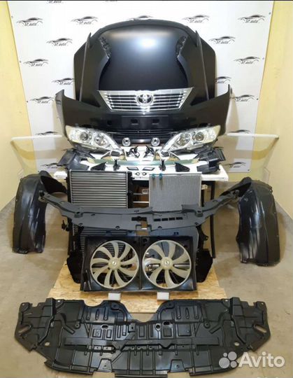 Бампер передняя часть Toyota Camry 50