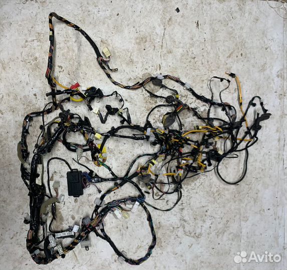 Электропроводка под торпедо Mitsubishi Colt