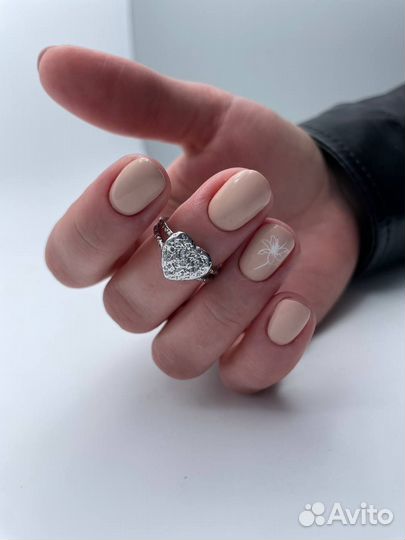 Модель на маникюр бесплатно