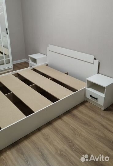 Спальный гарнитур Квадро