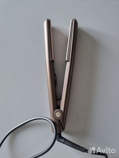 Выпрямитель д/волос Vitek-2307 шоколадный