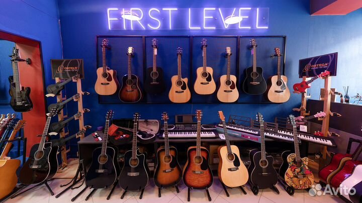 Гитара новая