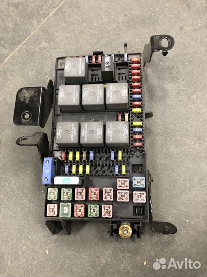 Блок предохранителей Ford Excursion 6.0 D