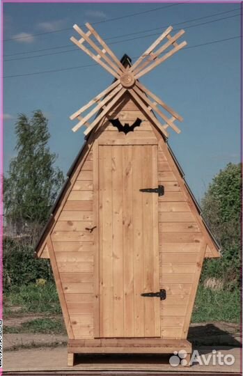 Дачный туалет с дельфином EZK