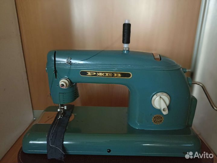 Швейная машинка