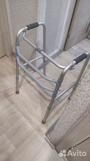 Ходунки для инвалидов