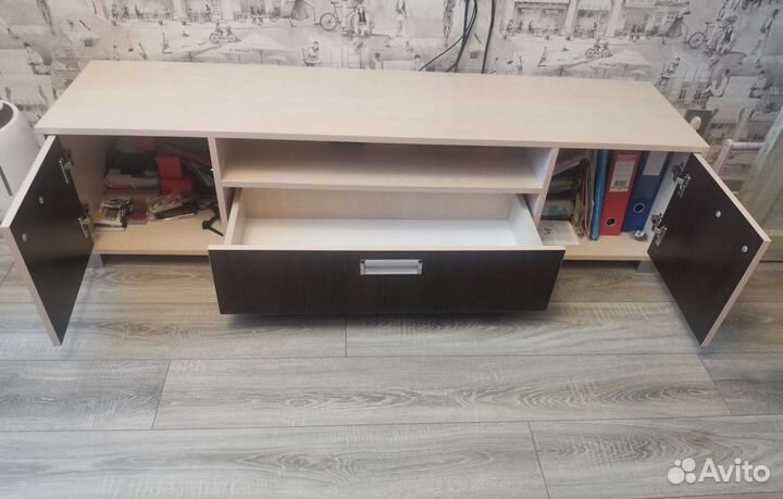 Тумба под телевизор большой диагонали