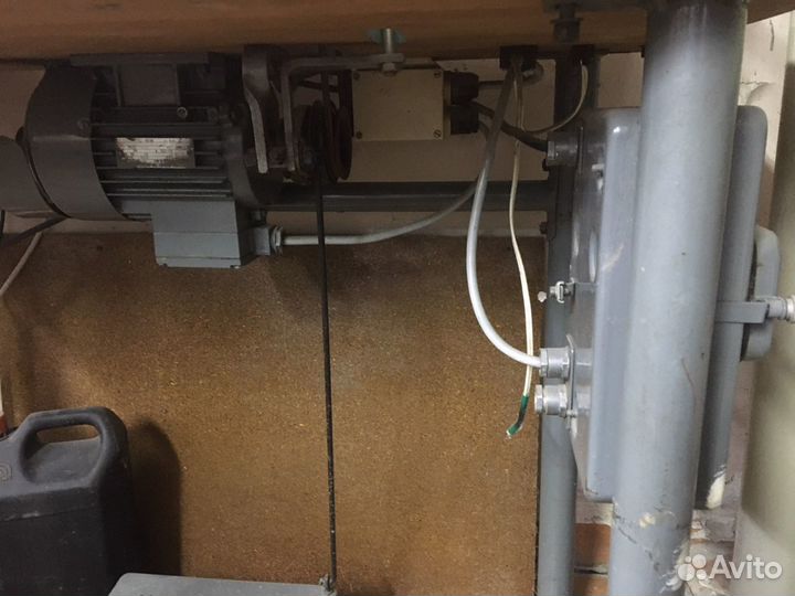 Машина петельная с глазком Minerva 62761-P2