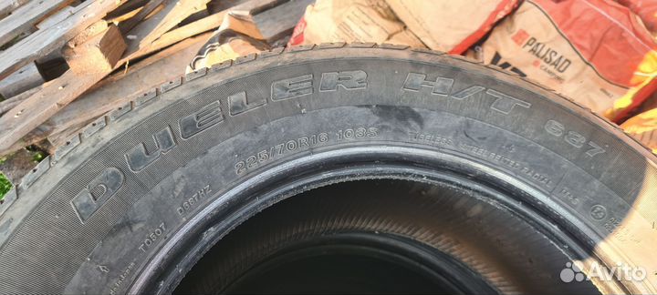 Bridgestone Dueler H/T 687 225/70 R16