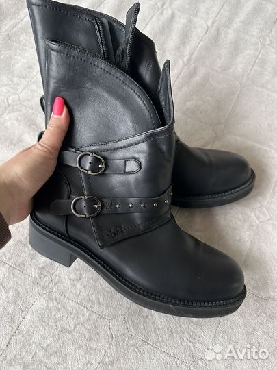 Ботинки женские